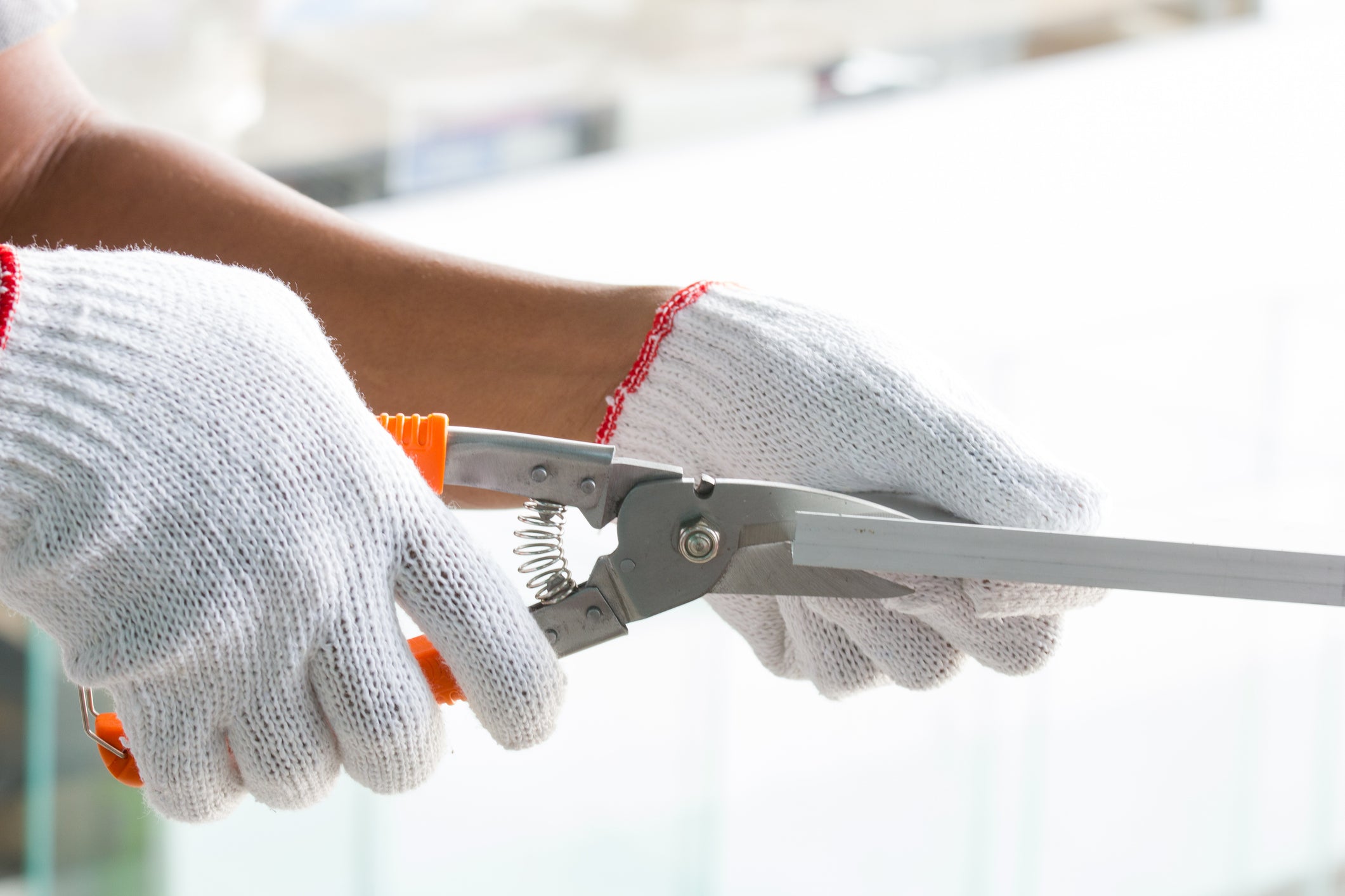 Cut-Resistant Gloves Explained: Levels, Materials, and Industries That Need Them