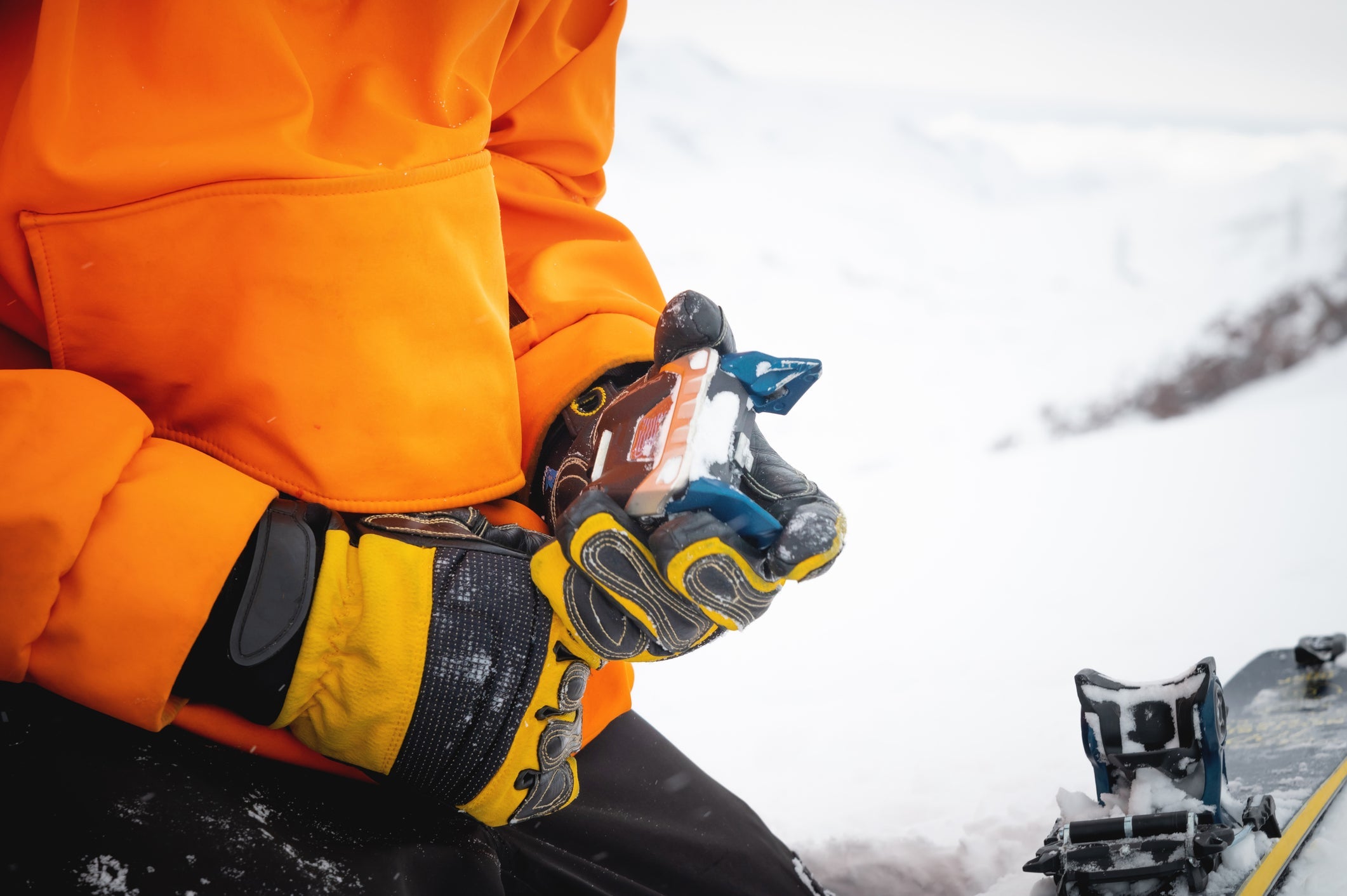 Cold Resistant Insulated Gloves: The Ultimate Guide to Protection in Freezing Temperatures