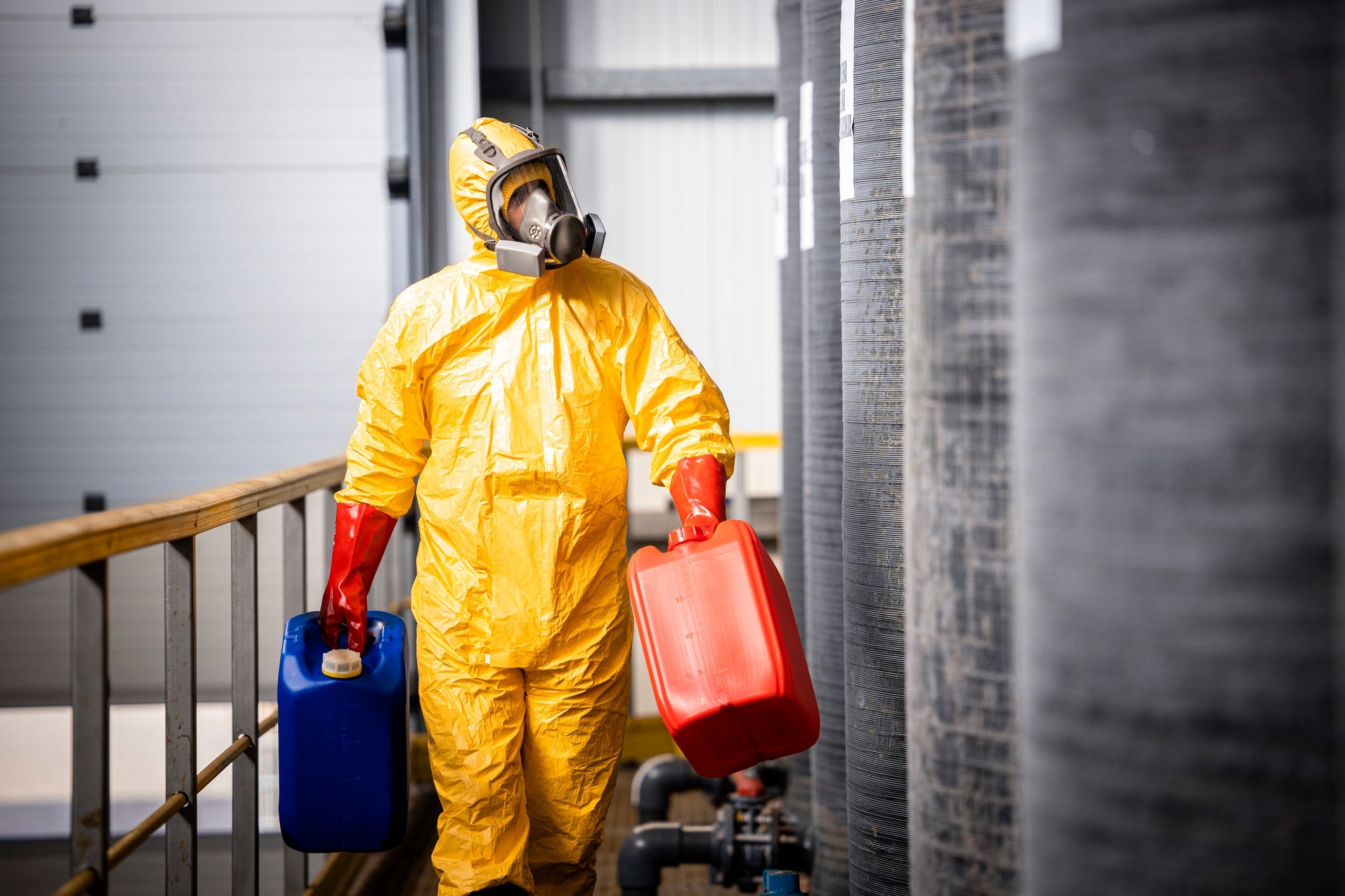 Comprehensive Guide to DuPont™ Tychem® Coveralls: Features, Applications, and User Benefits