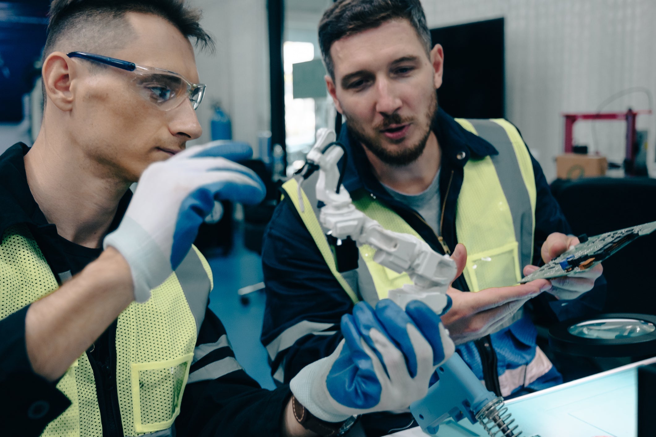 Nitrile Grip Coated Work Gloves: Comprehensive Guide to Features, Benefits, and Applications