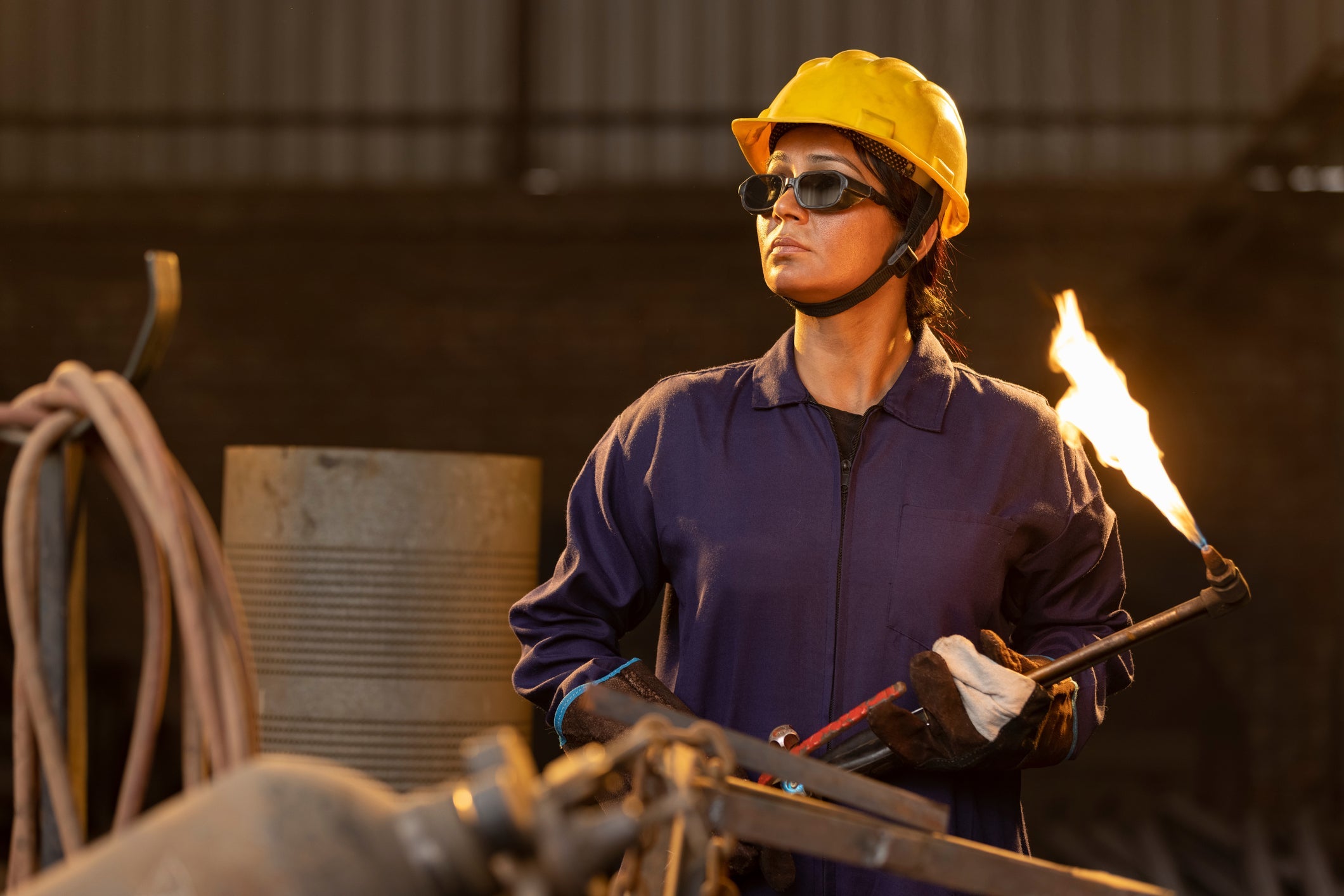 Flame-Resistant Cotton Welding Jackets: The Smart Choice for Everyday Protection