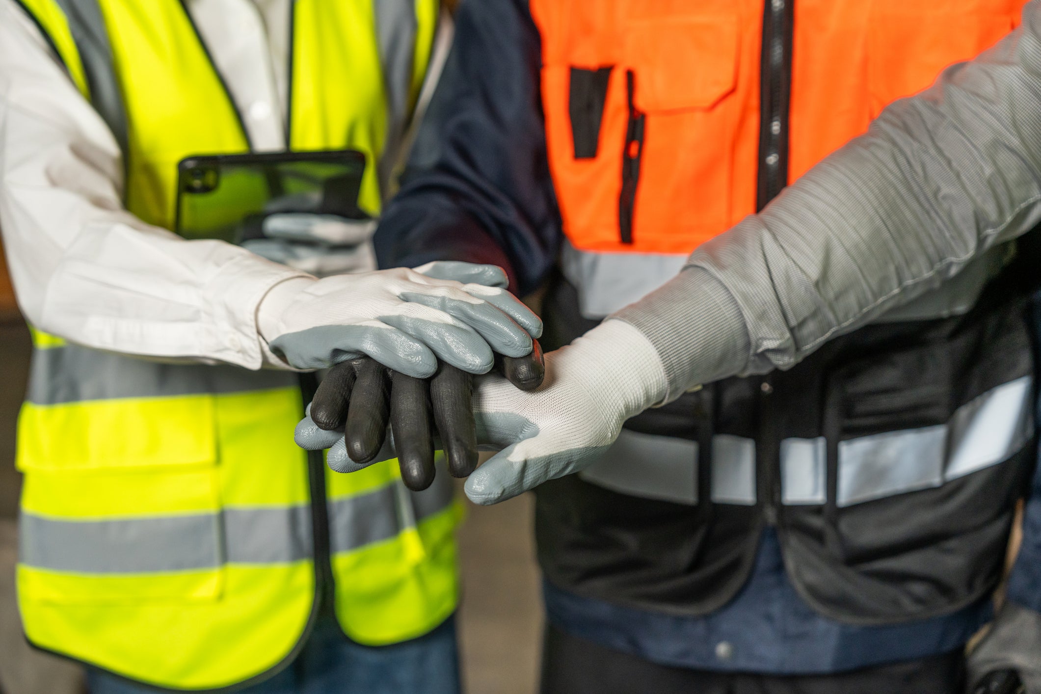 How to Choose the Right Safety Gloves for Your Job