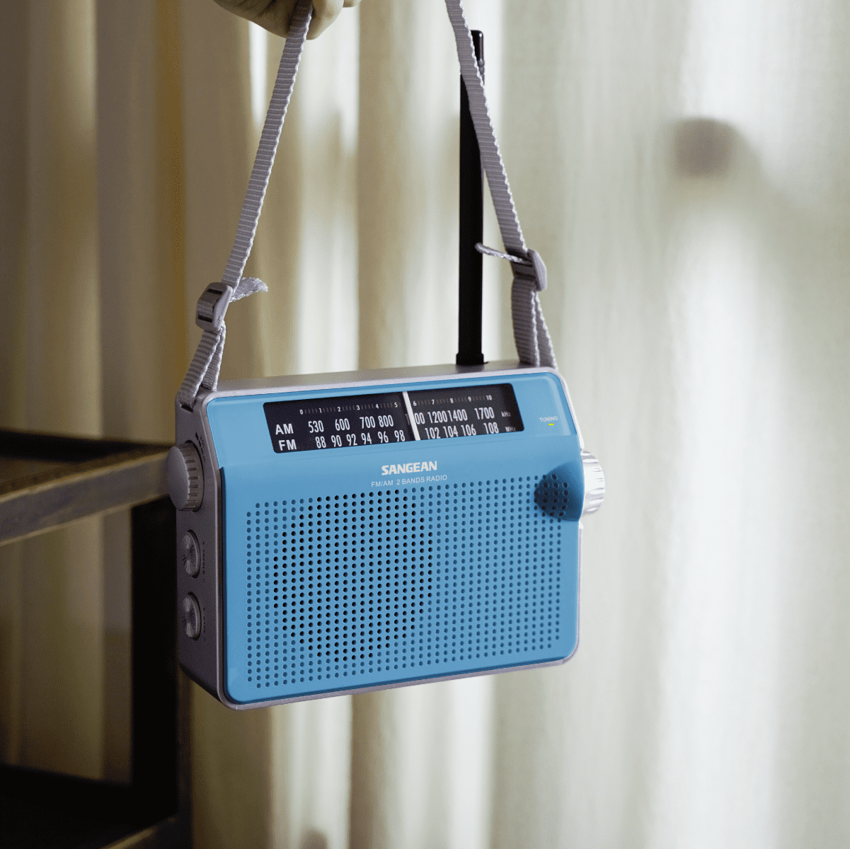 Sangean-FM / AM Compact Analogue Tuning Portable Receiver