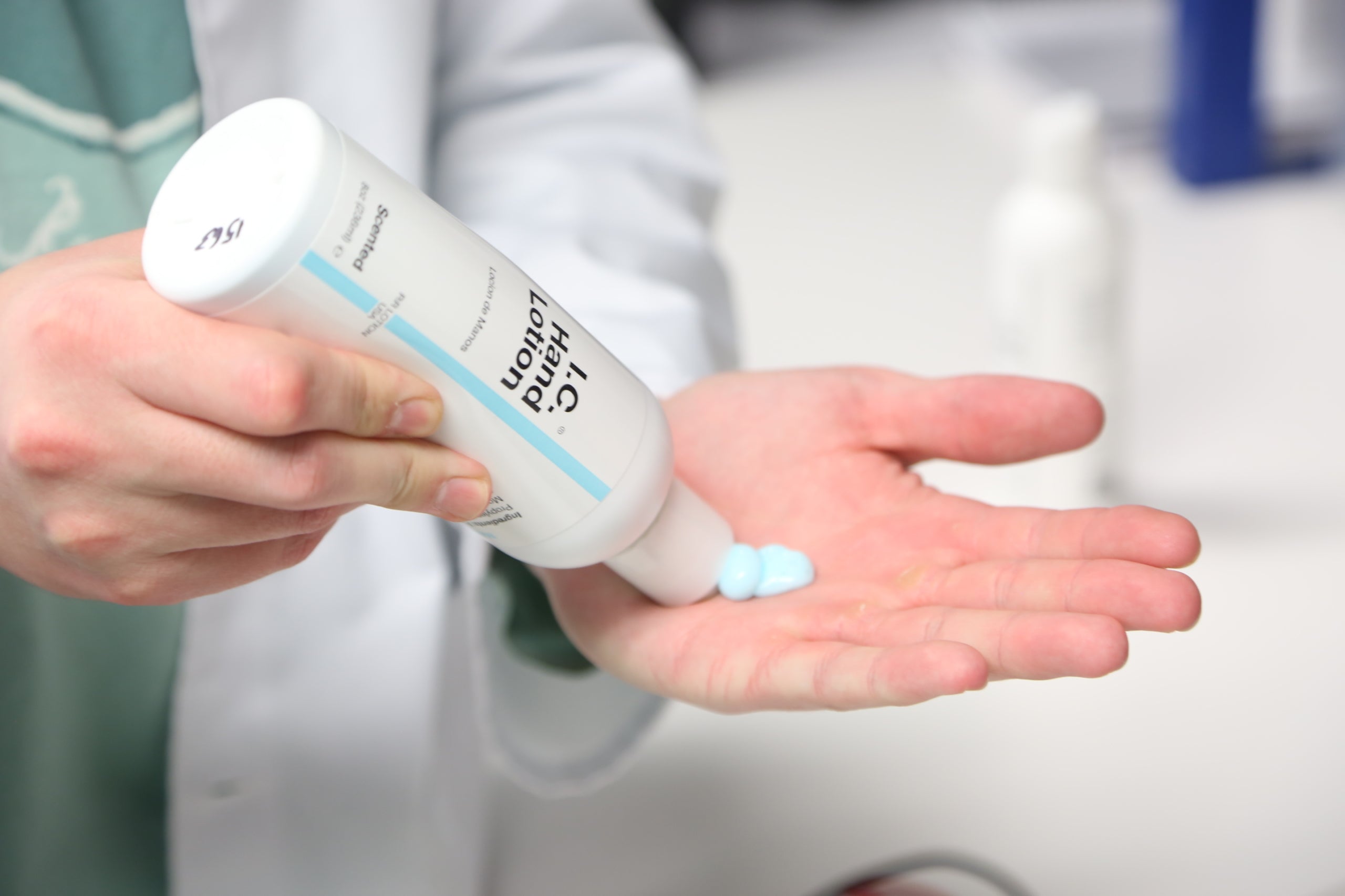 Blue IC Pregloving Antistatic Moisturizing Lotion 8 oz