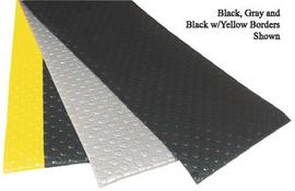 Superior Manufacturing 2' X 3' Black And Yellow Dyna-Shield® PVC Sponge NoTrax® Bubble Sof-Tred™ Anti Fatigue Floor Mat