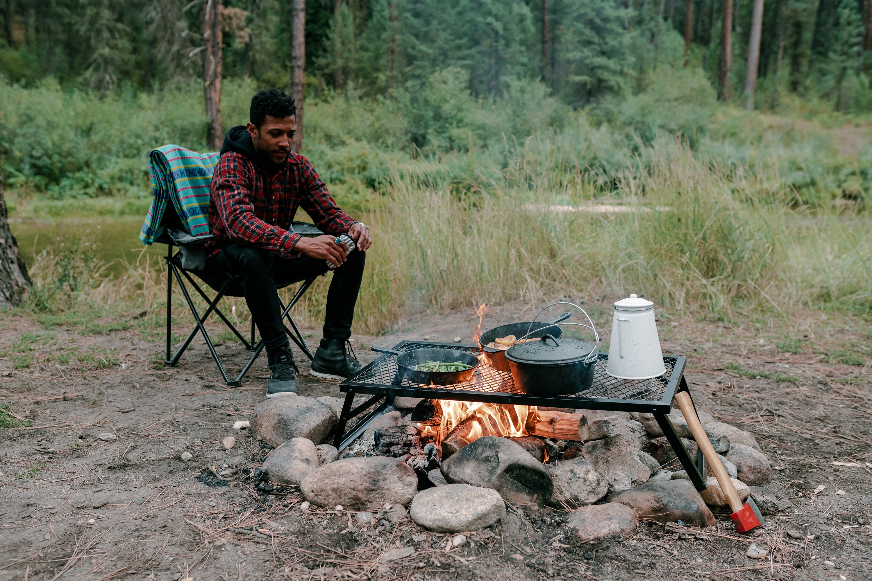 Enamel 8Cup Coffee Pot W/Perc/4-12 Oz Mugs/White W/Blue Spec-eSafety Supplies, Inc