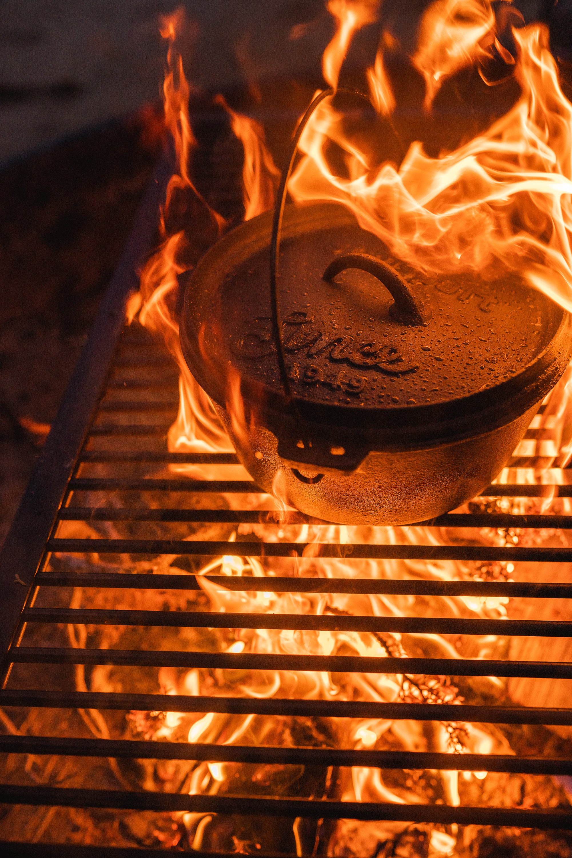 Pre-Seasoned Cast Iron Dutch Oven - 4 Qt - Without Legs-eSafety Supplies, Inc