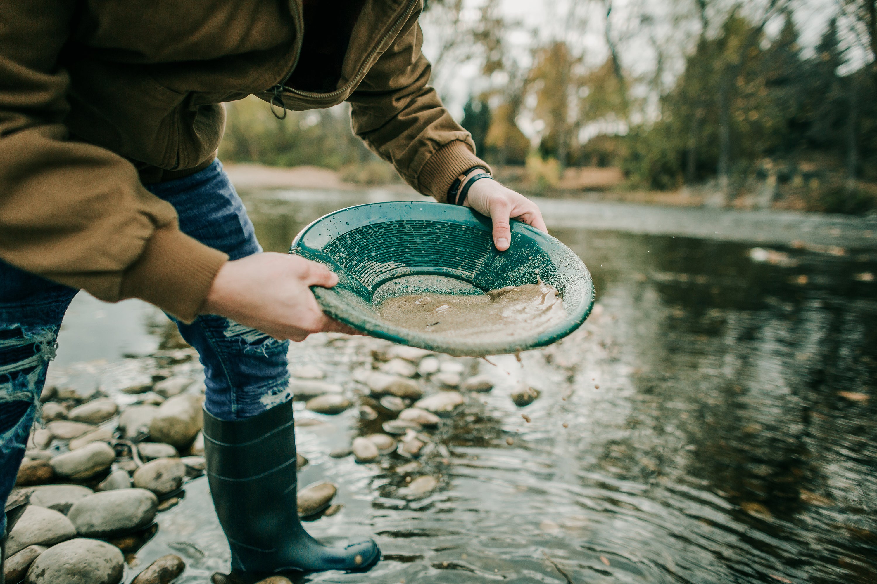 Deluxe Gold Pan With Shallow & Deep Riffles-eSafety Supplies, Inc