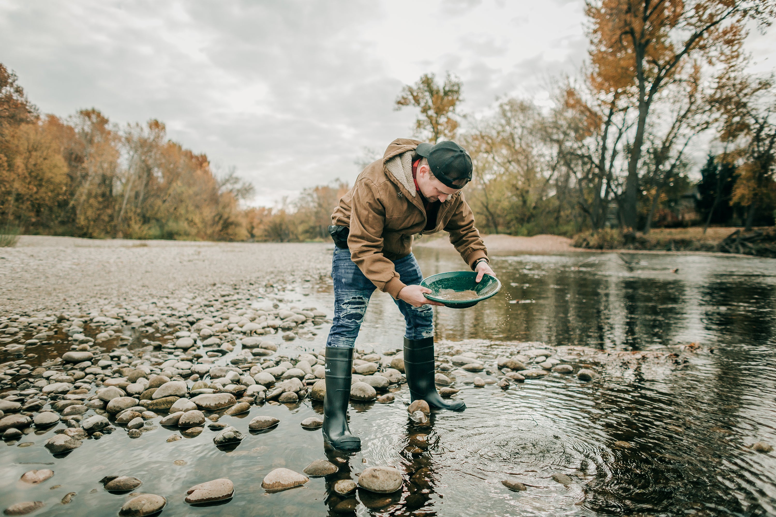 Deluxe Gold Pan With Shallow & Deep Riffles-eSafety Supplies, Inc