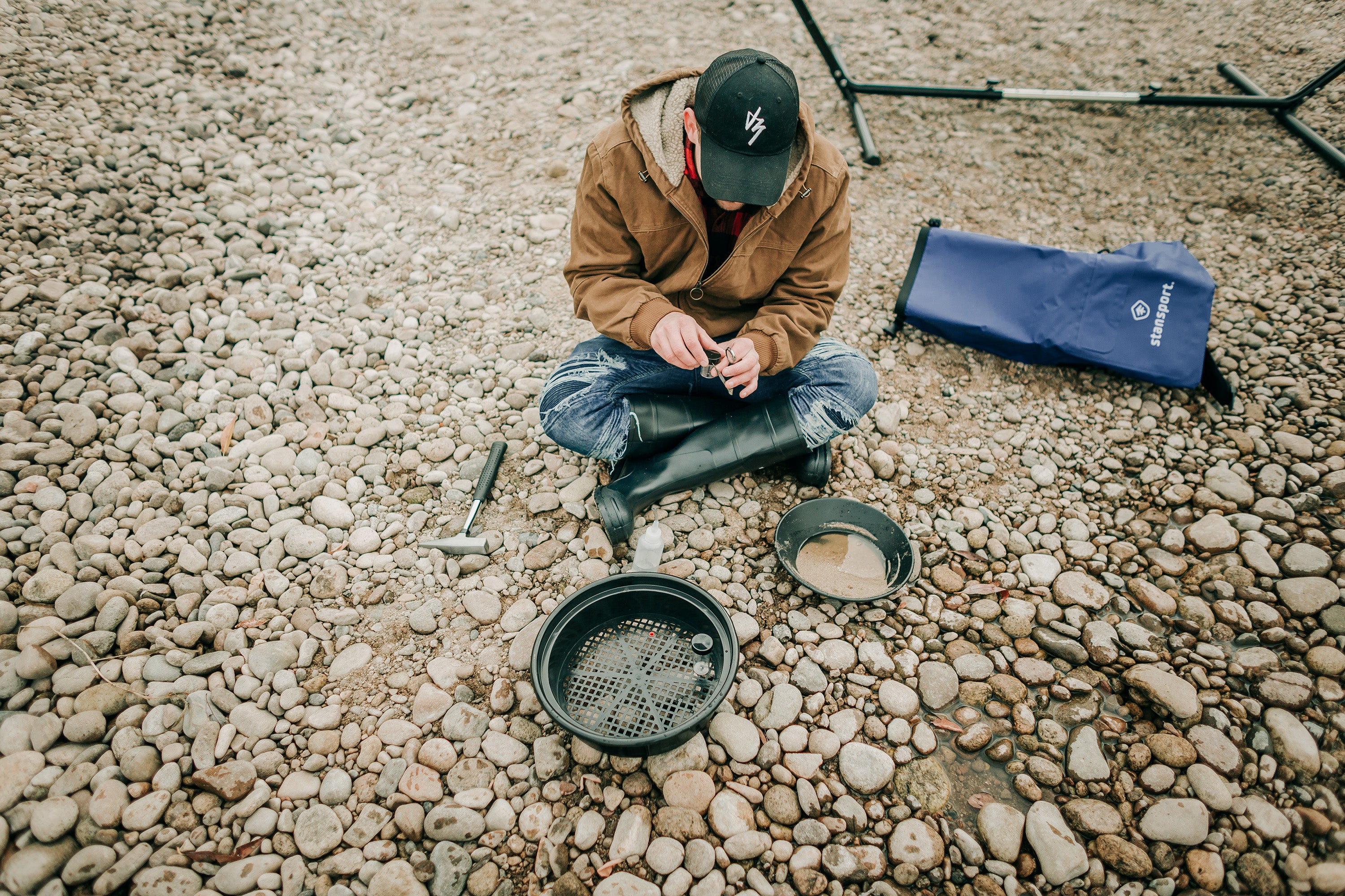 Yukon Deluxe Gold Panning Kit With Pick-eSafety Supplies, Inc
