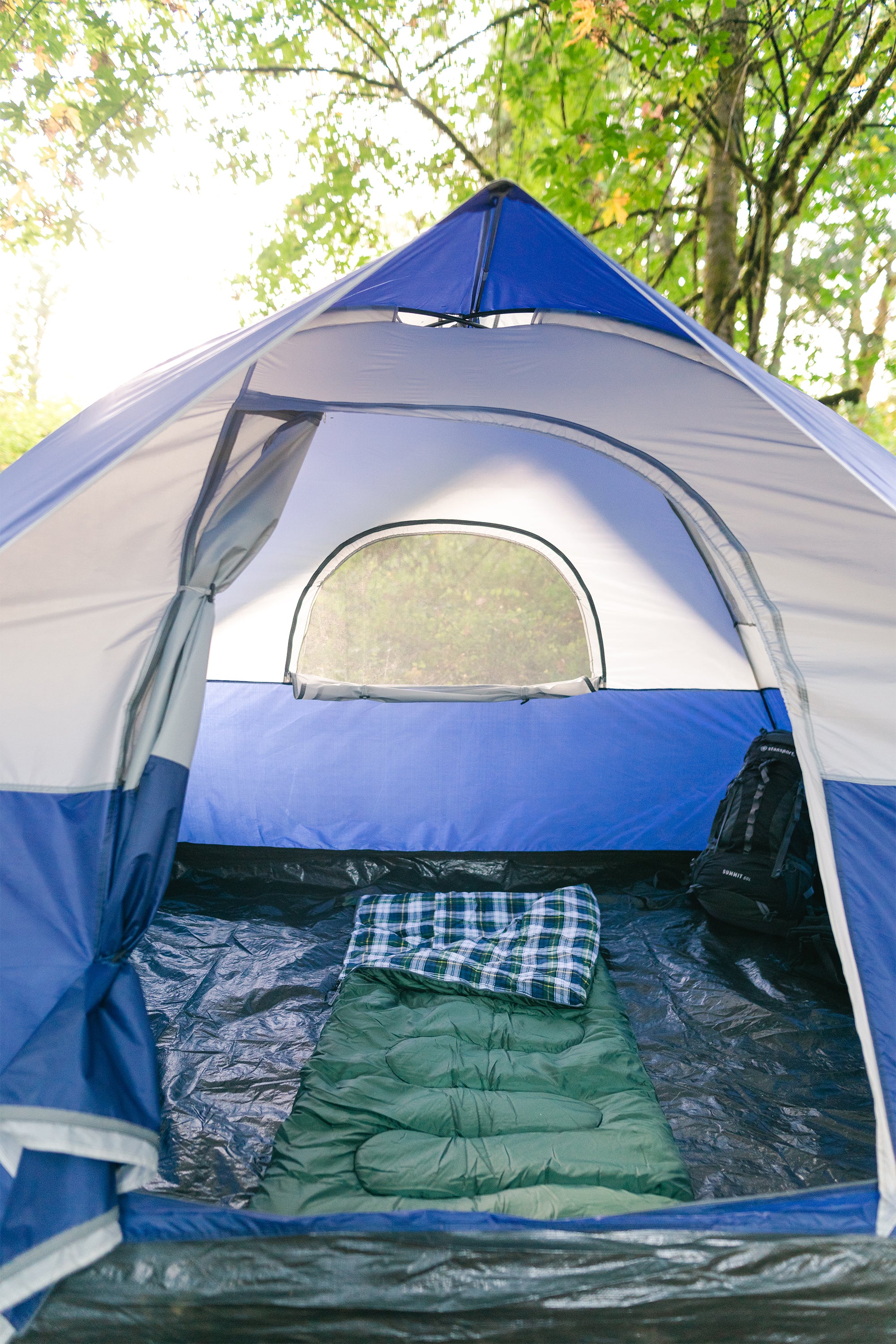 Weekender 4 Lb- Rectangular Sleeping Bag - 33 In X 75 In-eSafety Supplies, Inc