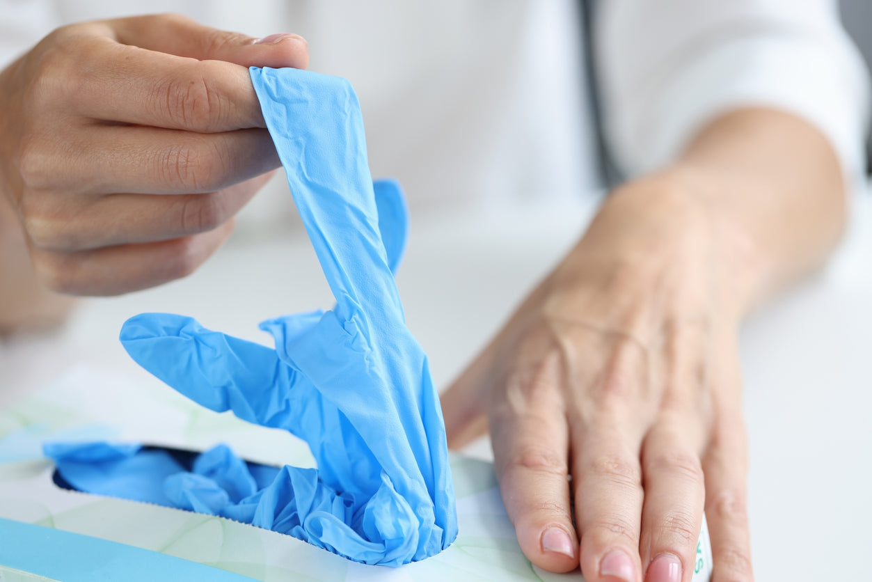 Nitrile Gloves Vs. Latex Gloves: What's The Difference?-eSafety Supplies, Inc