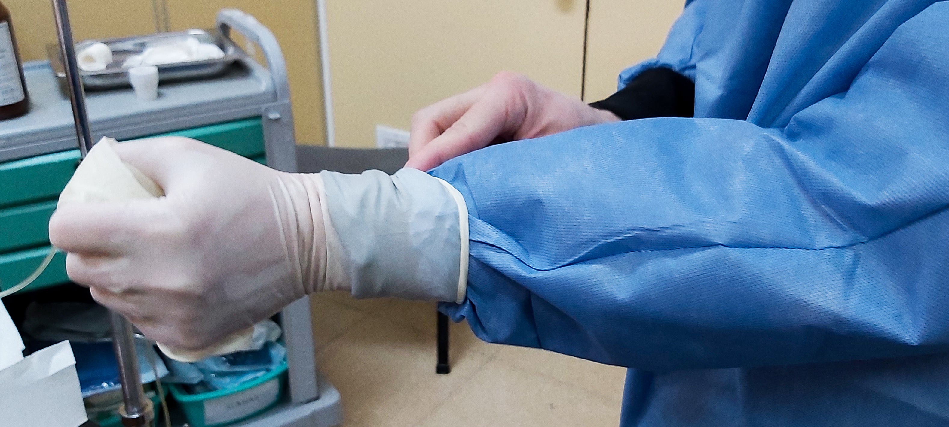 When Do You Need Extended Cuff Disposable Gloves?