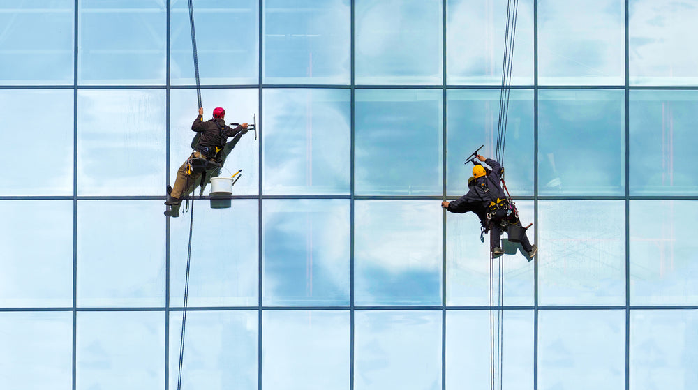 How Fall Protection Devices Can Safeguard High Rise Window Washers