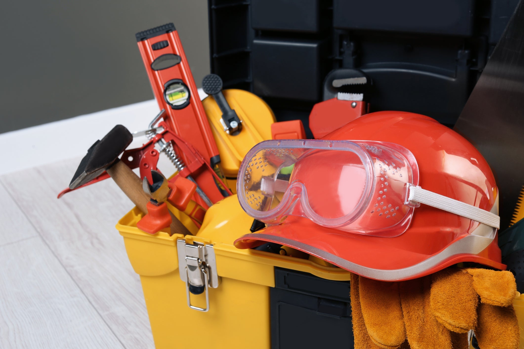 How to Build a Heat Safety Kit for Construction, Landscaping, and Road Work