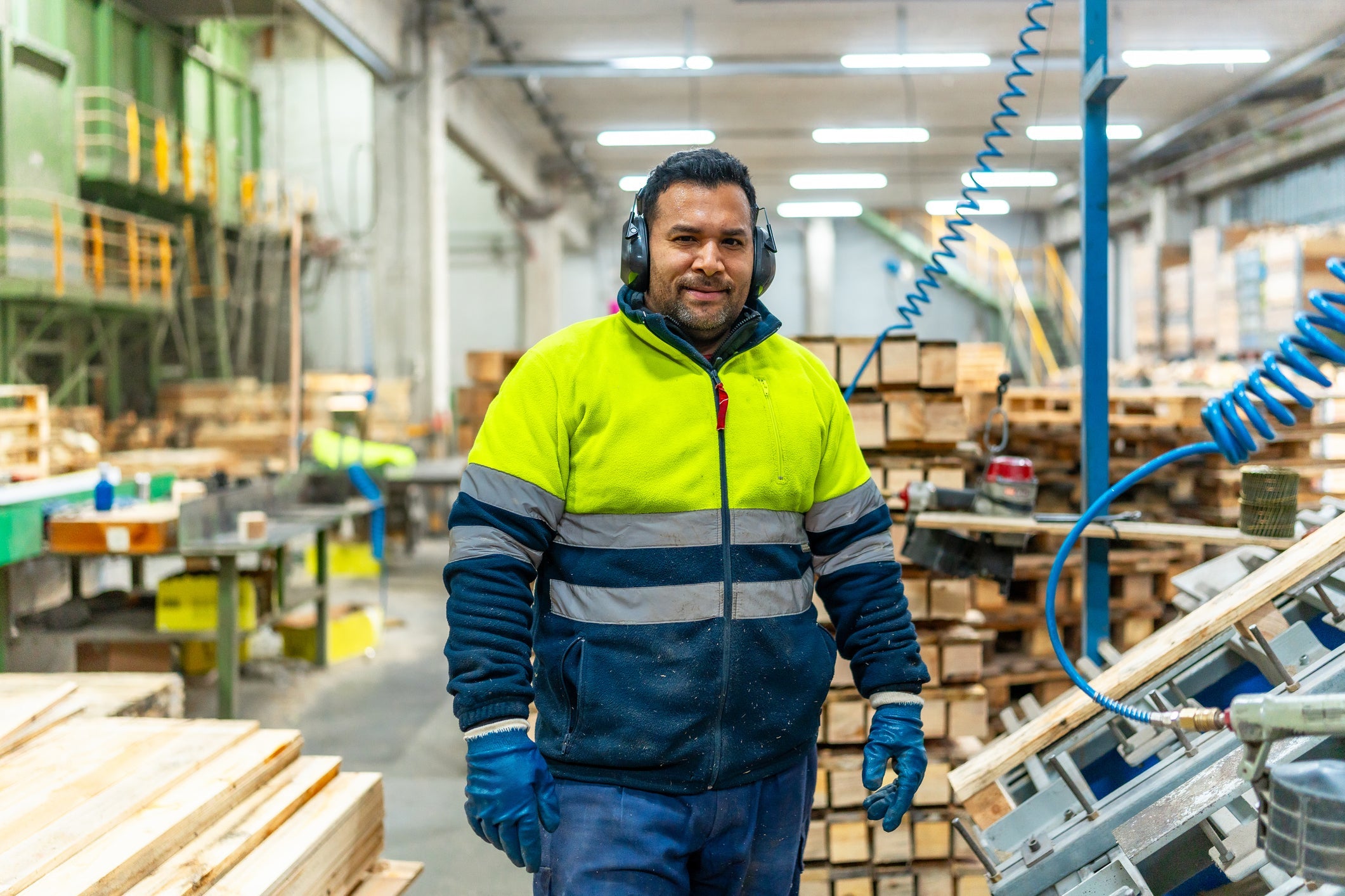 Disposable vs. Reusable Gloves: Which Should Your Facility Use?
