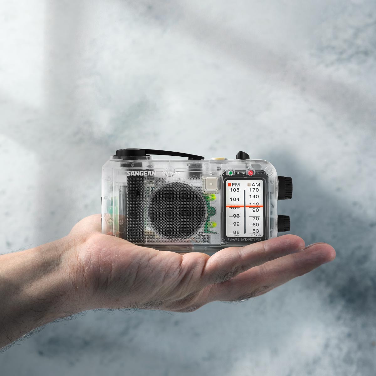 AM/FM Self Powered Hand Crank Radio