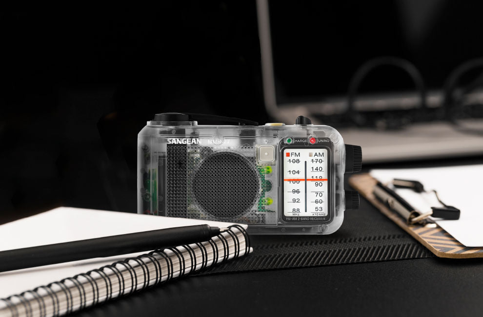AM/FM Self Powered Hand Crank Radio