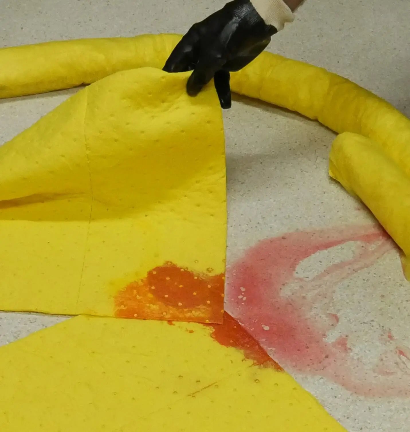 XSORB Caustic Neutralizing 95 gal Spill Response Kit - 1 OVERPACK