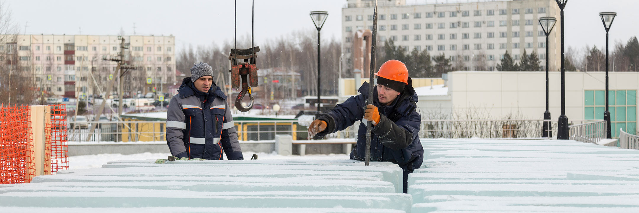 workers working for winter protection