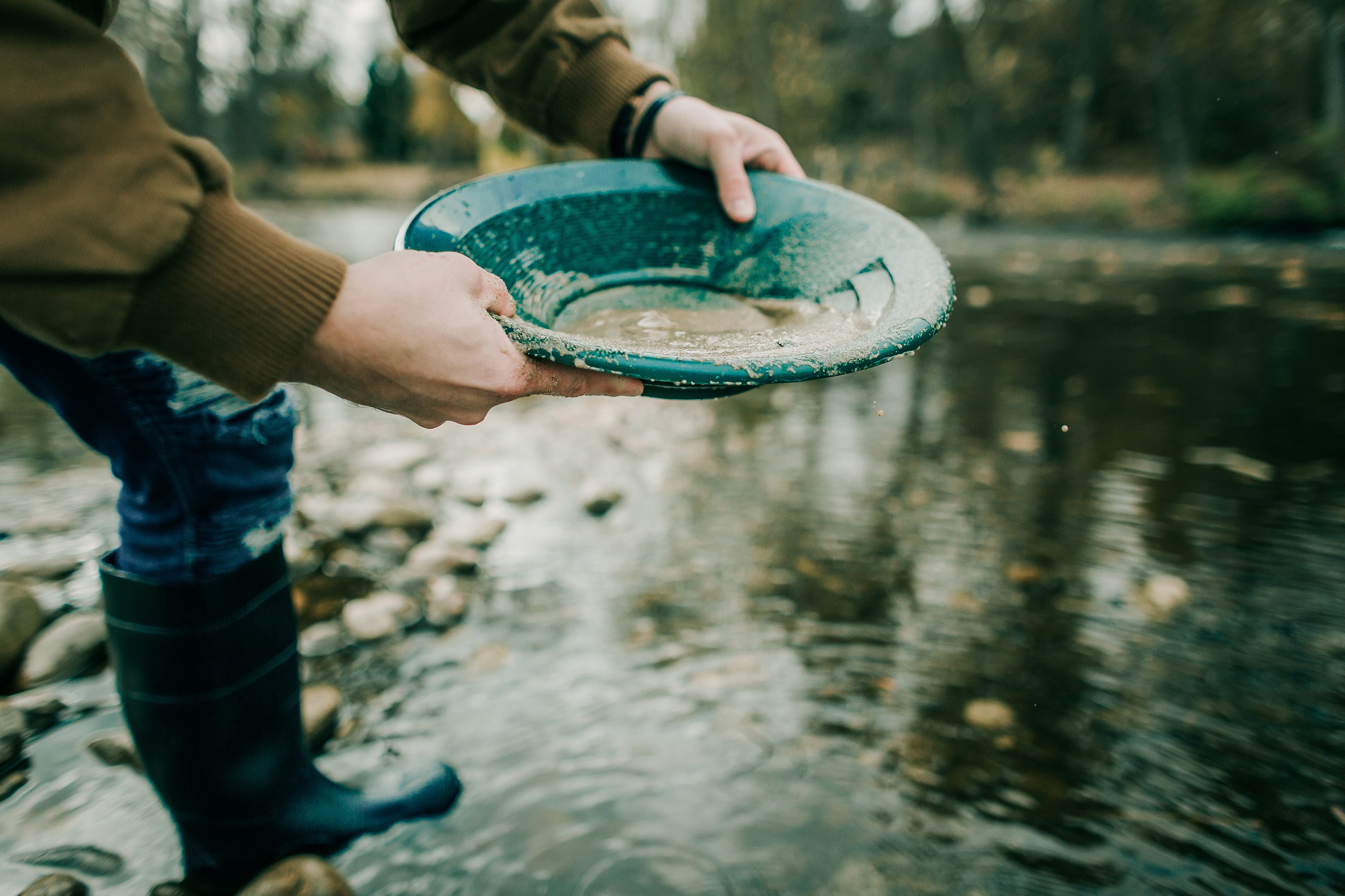Deluxe Gold Pan With Shallow & Deep Riffles-eSafety Supplies, Inc
