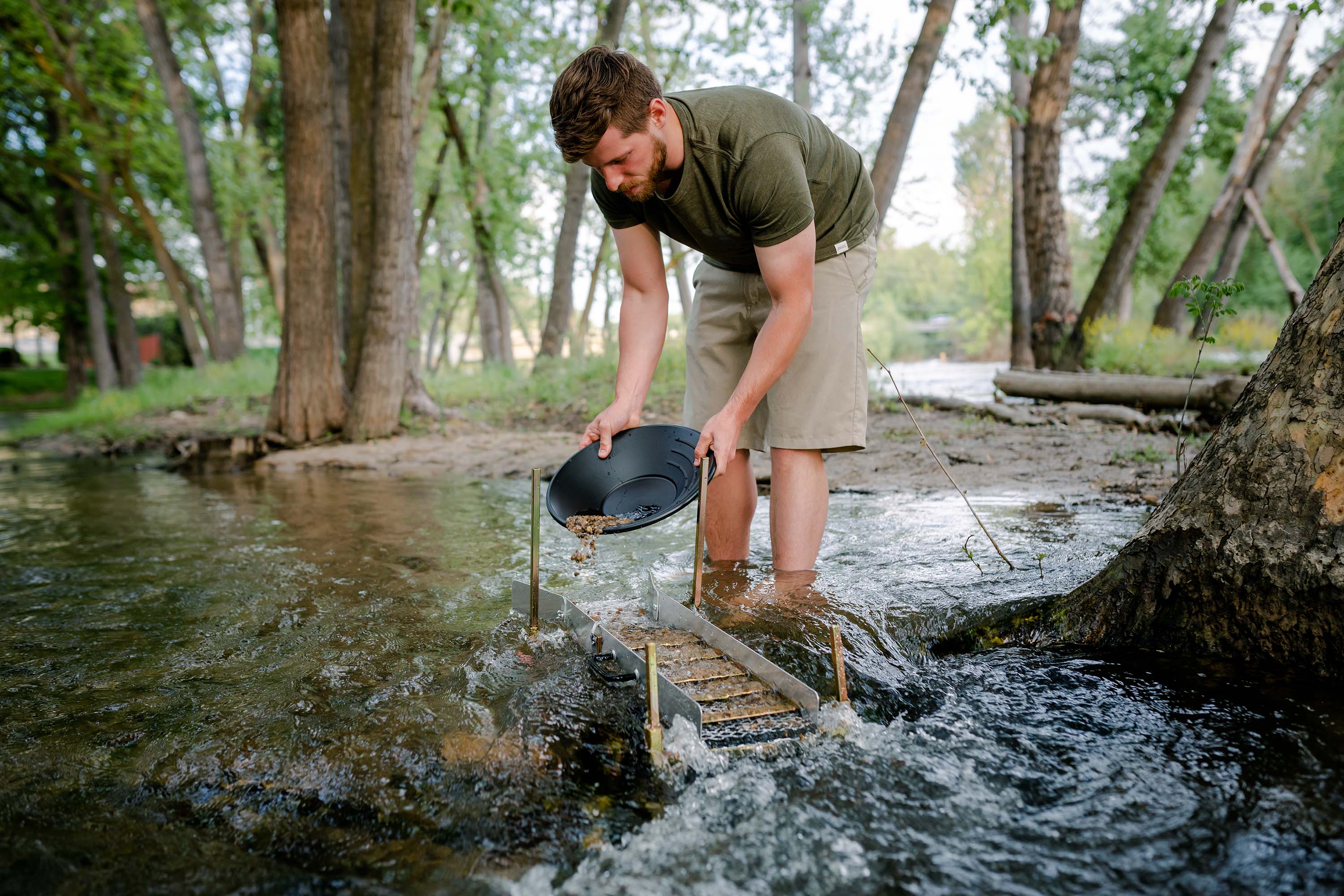 Yukon Deluxe Gold Panning Kit With Pick-eSafety Supplies, Inc