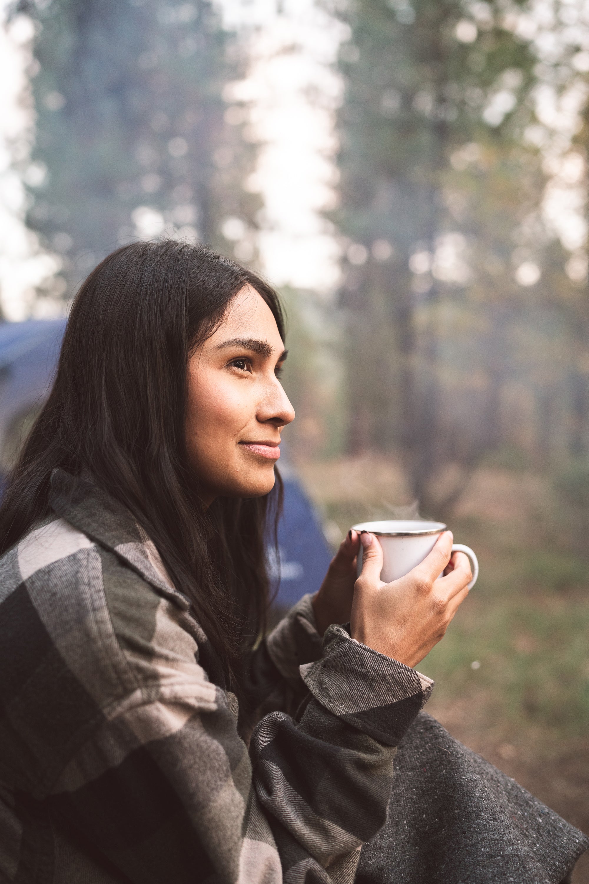 Enamel 8Cup Coffee Pot W/Perc/4-12 Oz Mugs/White W/Blue Spec-eSafety Supplies, Inc